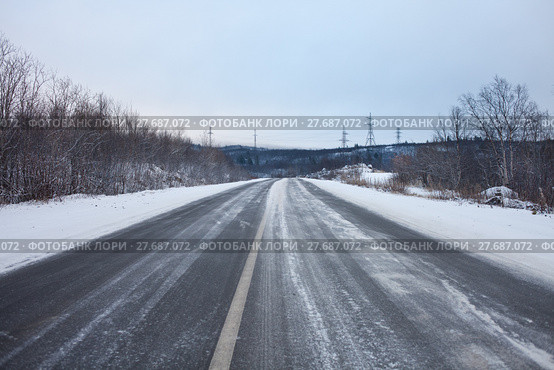 Поземка на зимней дороге. Стоковое фото, фотограф Victoria Demidova / Фотобанк Лори