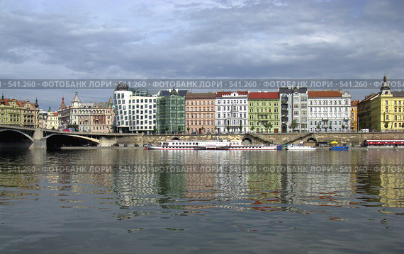 Прага. Набережная Влтавы. (2008 год). Редакционное фото, фотограф Светлана Кудрина / Фотобанк Лори