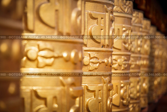 Prayer wheels at Swayambhunath stupa in Kathmandu, Nepal. Стоковое фото, агентство Ingram Publishing / Фотобанк Лори