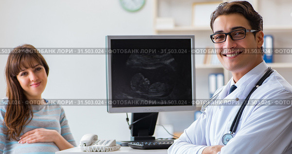 Pregnant woman visiting doctor for regular check-up. Стоковое фото, фотограф Elnur / Фотобанк Лори