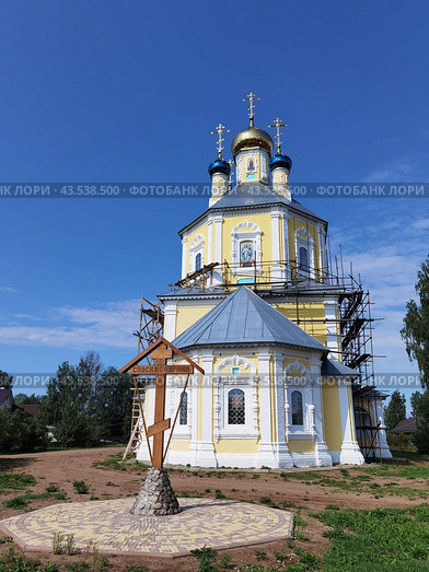 Преображенская церковь в деревне Рогожа Тверской области (2024 год). Редакционное фото, фотограф Максим Гулячик / Фотобанк Лори