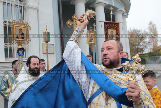 Престольный праздник храма, Покров Пресвятой Богородицы, город Балашиха (2017 год). Редакционное фото, фотограф Дмитрий Неумоин / Фотобанк Лори
