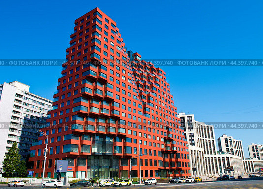 Проспект Академика Сахарова. Летний солнечный день. Москва (2024 год). Редакционное фото, фотограф E. O. / Фотобанк Лори