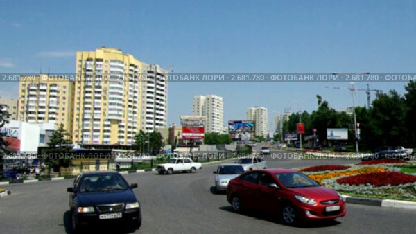 Пятигорск, проспект Калинина в полдень (2011 год). Редакционное видео, видеограф Валерий Шилов / Фотобанк Лори
