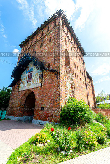 Pyatnitsky Gate (Pyatnitskaya Tower) of Kolomna Kremlin, Russia, 1525-1531 (2020 год). Стоковое фото, фотограф FotograFF / Фотобанк Лори