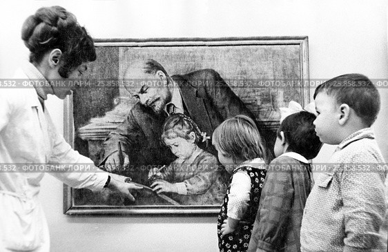 Рассказ о Ленине. 1969. Редакционное фото, фотограф Зобков Юрий / Фотобанк Лори