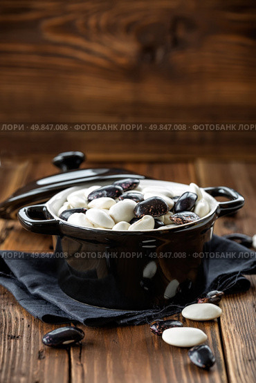 Raw beans. Стоковое фото, агентство Ingram Publishing / Фотобанк Лори