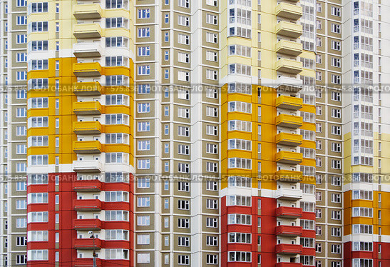 Разноцветная панельная многоэтажка в Химках. Стоковое фото, фотограф Андрей Ерофеев / Фотобанк Лори