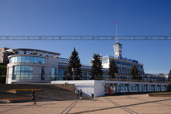 Речной вокзал в Нижнем Новгороде. Россия, лето, 2025. Редакционное фото, фотограф Юлия Киселёва / Фотобанк Лори