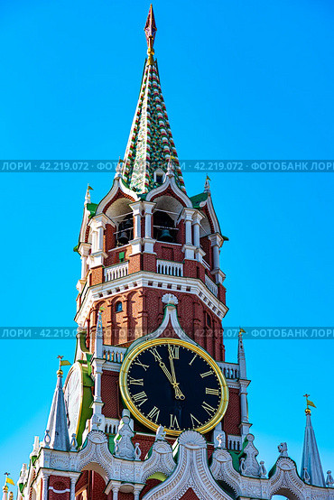 Red Square, Moscow. Spasskaya Tower Erected in 1491 (2020 год). Стоковое фото, фотограф Виктор Сарафинчан / Фотобанк Лори