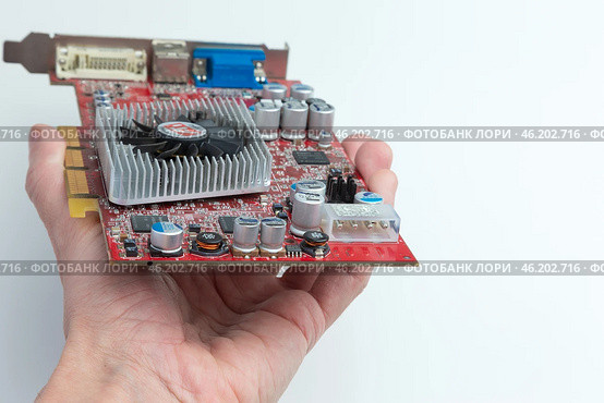 Редкая винтажная видеокарта ATI Radeon 9800 PRO Mac Edition. Редакционное фото, фотограф Станислав Кноп / Фотобанк Лори