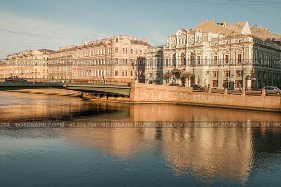 Река Фонтанка. Утренний Санкт-Петербург. Театр БДТ (2010 год). Стоковое фото, фотограф Александр Алексеев / Фотобанк Лори