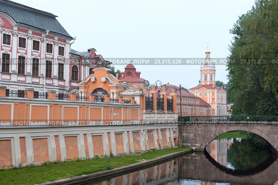 Река Монастырка. Александро-Невскя лавра. 1й Лаврский мост. Санкт-Петербургй (2016 год). Стоковое фото, фотограф Александр Щепин / Фотобанк Лори