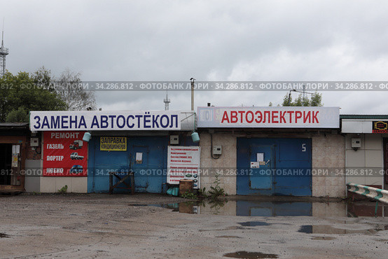 Ремонтные мастерские в частных гаражах (2020 год). Редакционное фото, фотограф Дмитрий Неумоин / Фотобанк Лори