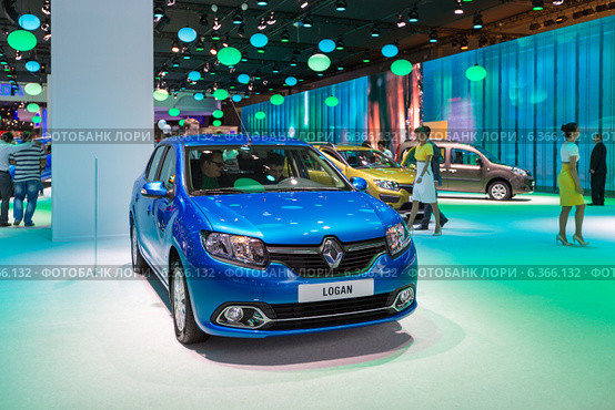 Renault Logan. Московский международный автомобильный салон 2014. Редакционное фото, фотограф Сергей Лаврентьев / Фотобанк Лори