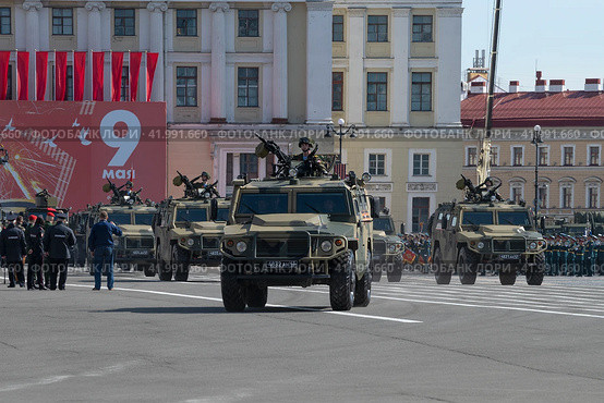 Российские бронеавтомобили "Тигр" на военном параде в честь Дня Победы. Санкт-Петербург (2023 год). Редакционное фото, фотограф Виктор Карасев / Фотобанк Лори