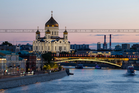 Россия. Москва. Храм Христа Спасителя . Ночной вид. Редакционное фото, фотограф Литвяк Игорь / Фотобанк Лори