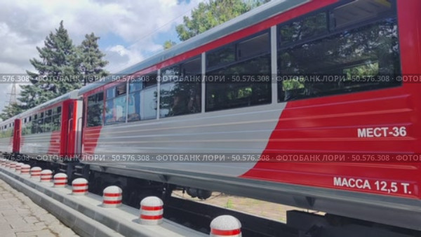 Ростовская детская железная дорога, отправление поезда. Редакционное видео, видеограф Ирина / Фотобанк Лори
