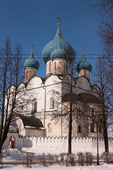 Рождественский храм в Суздале (1222-1225) (2009 год). Редакционное фото, фотограф Яков Филимонов / Фотобанк Лори