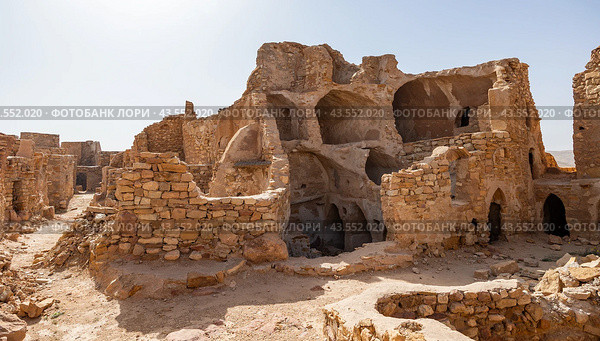 Ruins of ancient fortified Ksar Beni Barka in Tataouine, Tunisia. Стоковое фото, фотограф Яков Филимонов / Фотобанк Лори