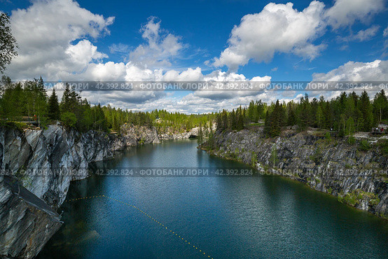 Ruskeala Marble Canyon. Стоковое фото, фотограф Юлия Белоусова / Фотобанк Лори