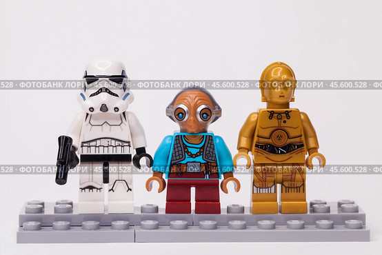 RUSSIA, May 16, 2018. Constructor Lego Star Wars. Various mini-figures from different episodes of the saga. Редакционное фото, фотограф Андрей Аркуша / Фотобанк Лори