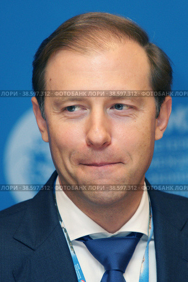 Russia. Saint-Petersburg. XIX St. Petersburg International Economic Forum (SPIEF). Minister of Industry and Trade of the Russian Federation Denis Manturov. Россия. Санкт-Петербург. XIX Петербургский Международный экономический форум (ПМЭФ). Министр промышленности и торговли РФ Денис Мантуров. (2015 год). Редакционное фото, фотограф Алексей Смышляев / Фотобанк Лори
