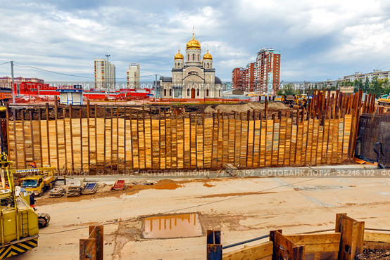 Russia, Samara, September 2016: Formwork for pouring concrete. Tunnel construction. Samara. Редакционное фото, фотограф Акиньшин Владимир / Фотобанк Лори