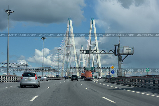 Russia, St.Petersburg, 05,06,2016 The Ring Road and Cable Bridge. Редакционное фото, фотограф Анна Кривицкая / Фотобанк Лори