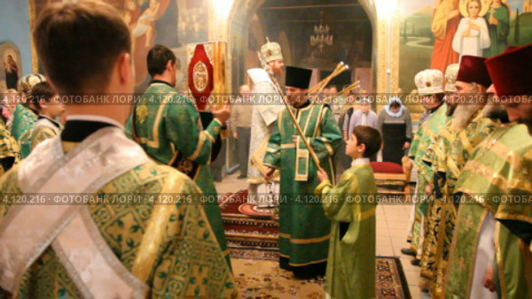Русская православная церковь. Литургия архиерейским чином (2012 год). Редакционное видео, видеограф Mikhail Erguine / Фотобанк Лори