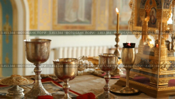 Русская православная церковь, Литургия. Престол, Дары Святые. Стоковое видео, видеограф Mikhail Erguine / Фотобанк Лори