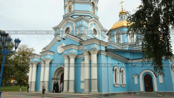 Русская православная церковь. Встреча чудотворной иконы Богородицы и мощей святой Матроны (2012 год). Редакционное видео, видеограф Mikhail Erguine / Фотобанк Лори
