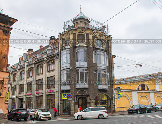 Садовая улица, дом 21А. Осенний день. Санкт-Петербург. Россия (2021 год). Редакционное фото, фотограф E. O. / Фотобанк Лори