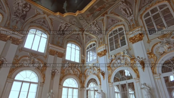 Saint-Petersburg, Russia - May 18th, 2022. Interiors of the State Hermitage Museum. Редакционное видео, видеограф Denis Vostrikov / Фотобанк Лори