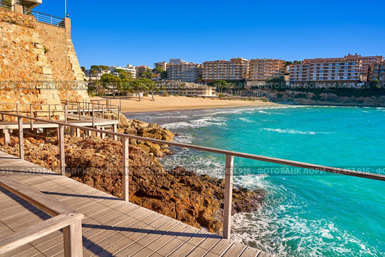 Salou Platja Capellans beach in Tarragona of Catalonia. Стоковое фото, агентство Ingram Publishing / Фотобанк Лори