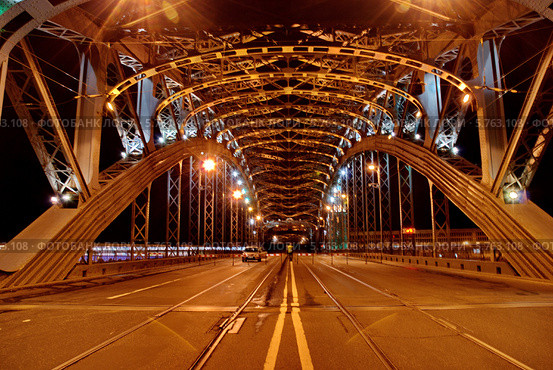 Санкт-Петербург. Мост Петра Великого (Большеохтинский) (2010 год). Редакционное фото, фотограф Светлана Кудрина / Фотобанк Лори