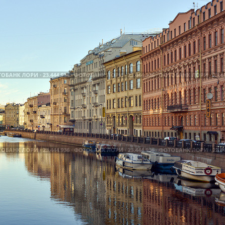 Санкт-Петербург. Река Мойка утром (2016 год). Редакционное фото, фотограф Александр Алексеев / Фотобанк Лори
