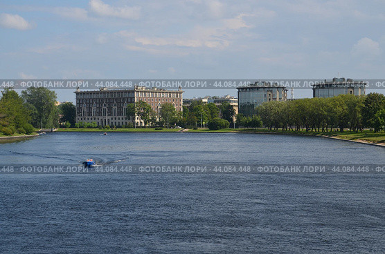 Санкт-Петербург. Здания на депутатской улице (2024 год). Стоковое фото, фотограф Сергей Миляев / Фотобанк Лори