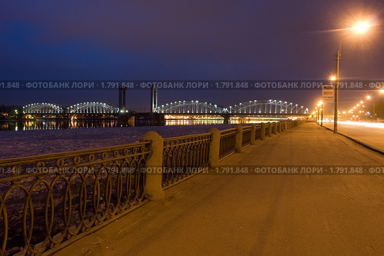 Санкт-Петербург, Железнодорожный мост (2010 год). Редакционное фото, фотограф Литвяк Игорь / Фотобанк Лори