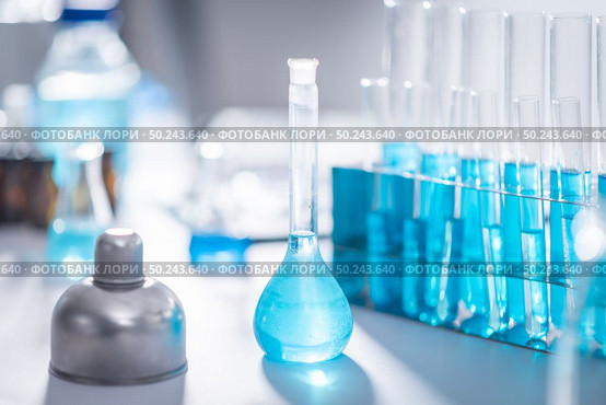 Science equipment in chemical laboratories Scientific experimentation, innovation. Стоковое фото, агентство Ingram Publishing / Фотобанк Лори