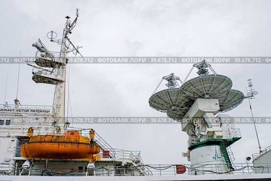Scientific vessel Kosmonavt Victor Patsaev (2010 год). Редакционное фото, фотограф Сергей Буторин / Фотобанк Лори