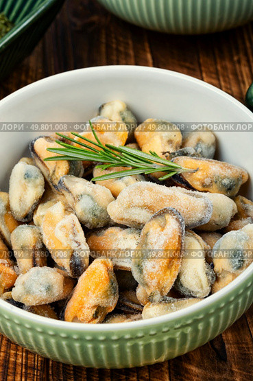 Seafood frozen, food seafood, mussels.. Frozen seafood ready to cook. Стоковое фото, агентство Ingram Publishing / Фотобанк Лори