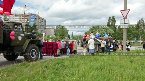 Сегежа. День города. Горожане готовятся к шествию по городу (2013 год). Редакционное видео, видеограф Кекяляйнен Андрей / Фотобанк Лори