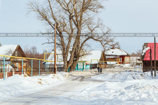 Сельская улица в селе Николо-Погост Нижегородской области мартовским днем (2017 год). Стоковое фото, фотограф Дмитрий Тищенко / Фотобанк Лори