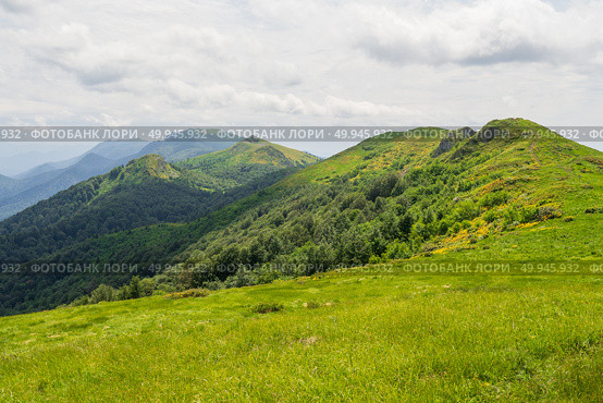 Семиглавый горный массив. Туапсинский район, Краснодарский край. Стоковое фото, фотограф Алексей Букреев / Фотобанк Лори