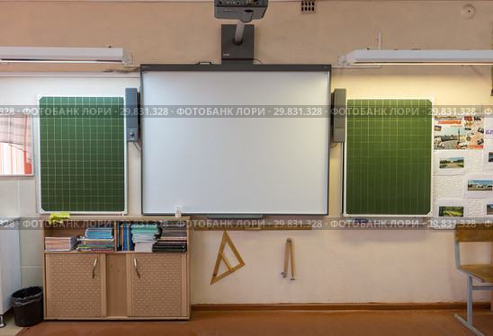 Школьная доска в классе средней школы (2019 год). Редакционное фото, фотограф Иванов Алексей / Фотобанк Лори