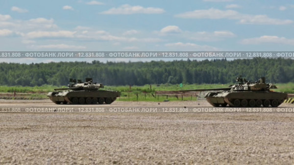 Шоу военной техники на полигоне "Алабино" в Московской области. Международный военно-технический форум "Армия-2015" Редакционное видео, видеограф Игорь Долгов / Фотобанк Лори