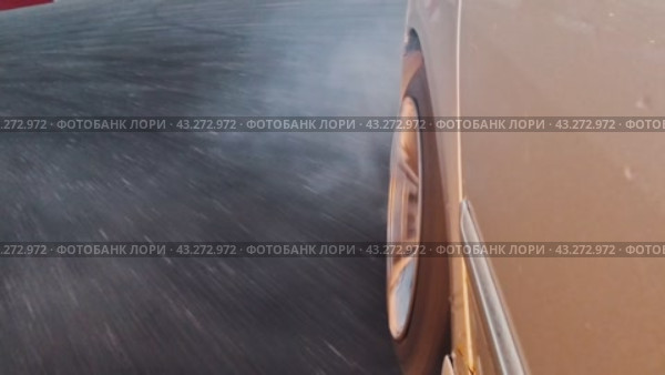 Sideways skidding of the car at high speed. When changing the direction. Стоковое видео, видеограф Ярославский Максим / Фотобанк Лори