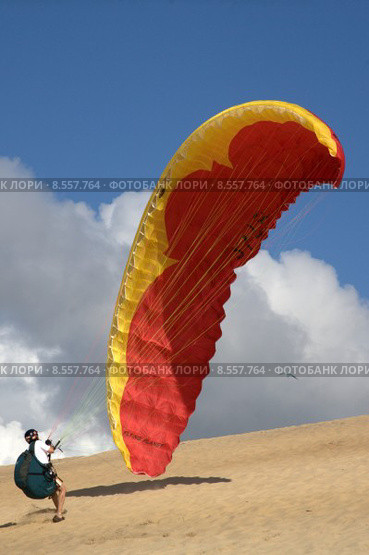 sky sport sand sports dune. Стоковое фото, фотограф Evelyn Taubert / Smarterpix / Фотобанк Лори