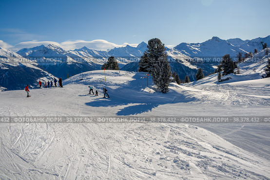 Slopes of the Veysonnaz ski resort. Стоковое фото, фотограф Юлия Бабкина / Фотобанк Лори